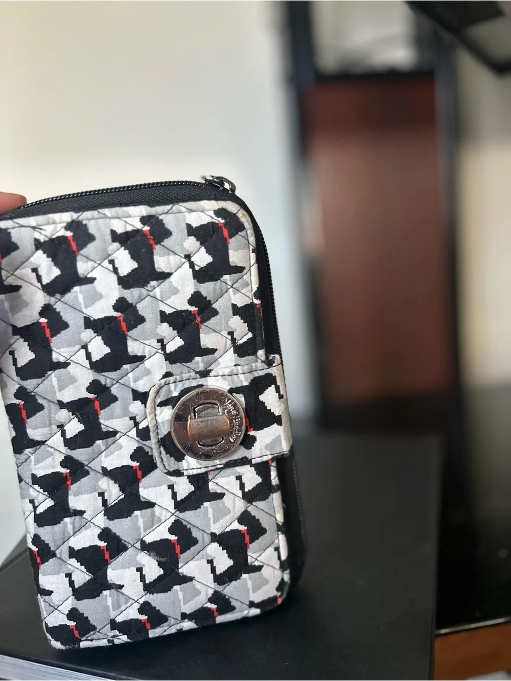 vera bradley Quilted Black & White Pattern Phone Wallet Case